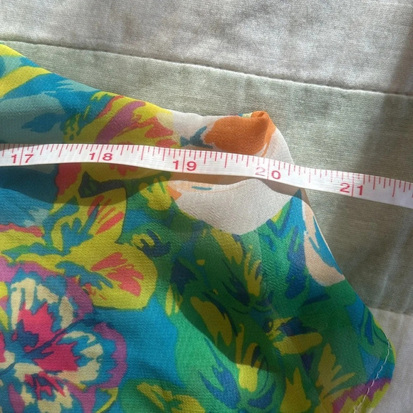 Sofia Sofia vergara floral tank top size L (see measurements in photos) - Picture 8 of 9